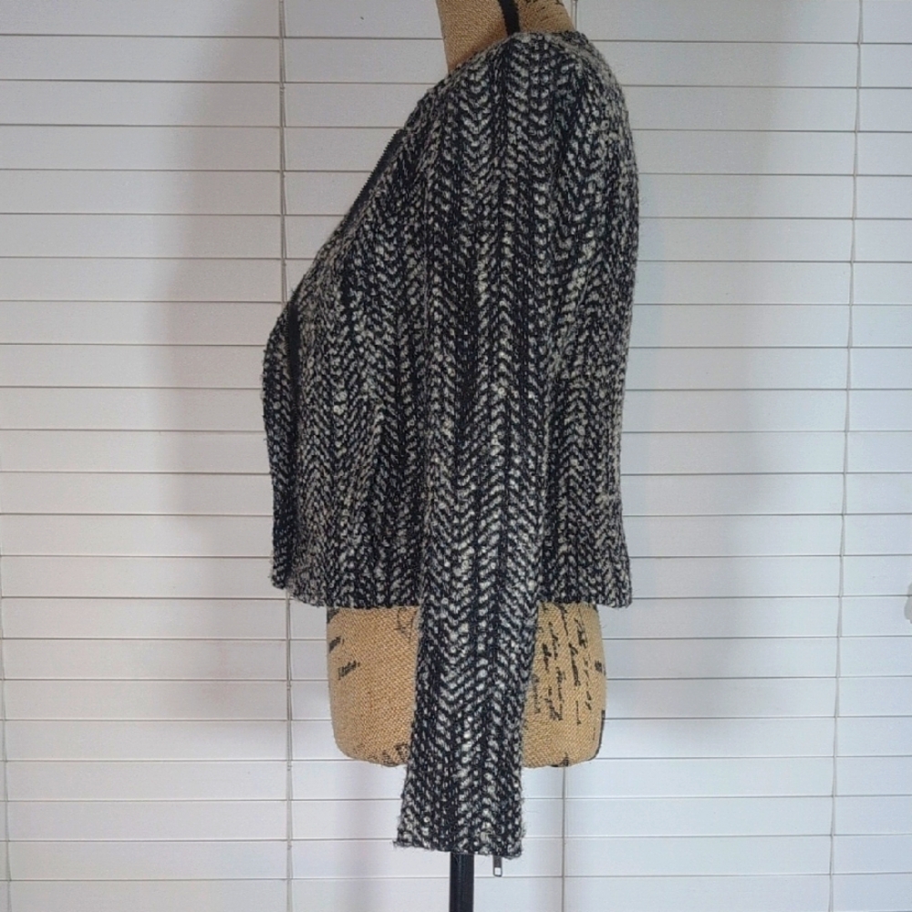 CAbi Black and White Tweed Herringbone Blazer Size 4 - Picture 4 of 11